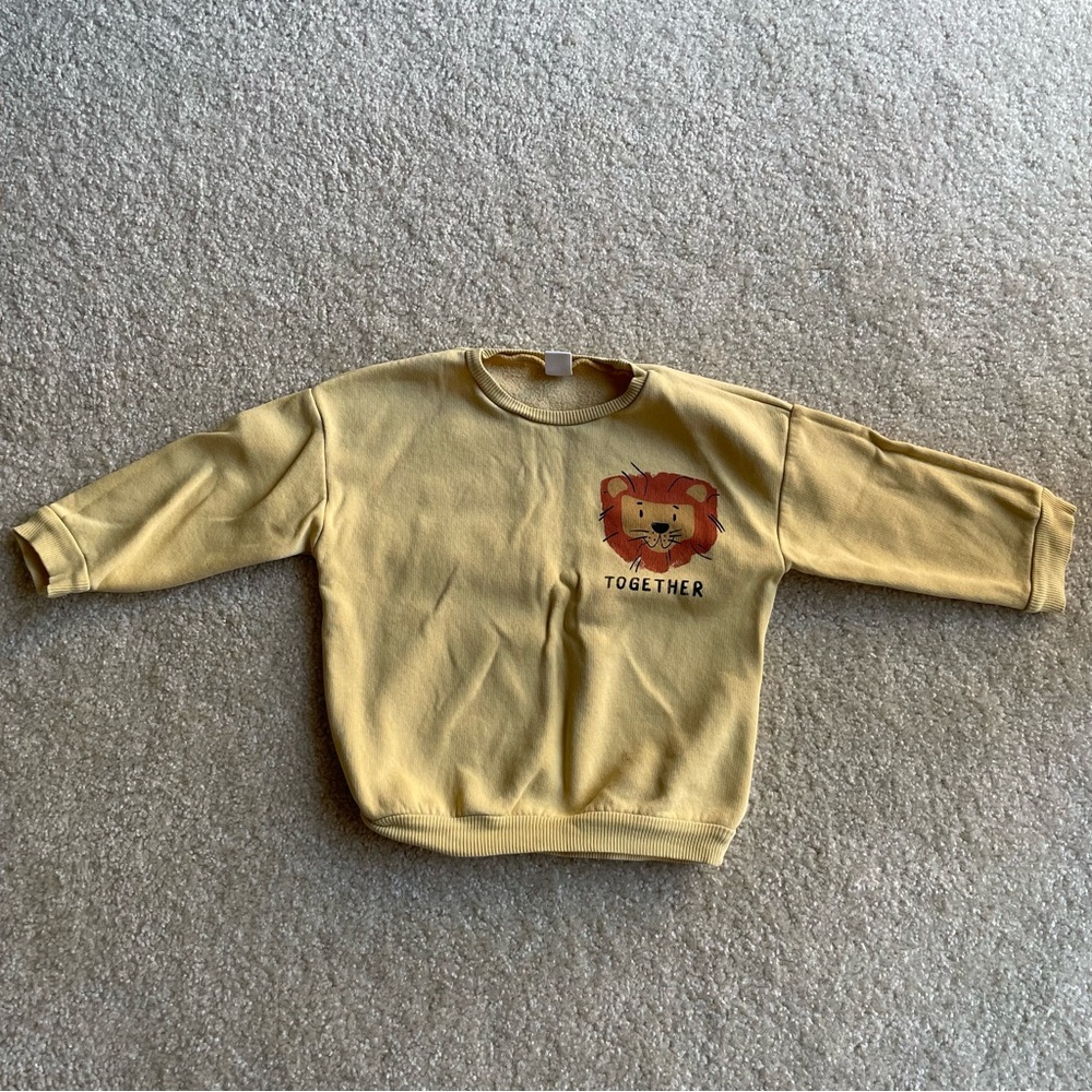 LC Waikiki Sweatshirt Size 2-3